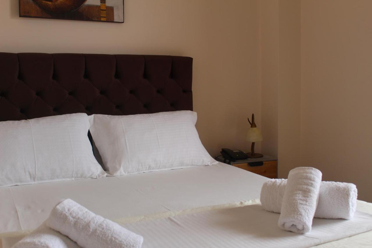 Sofotel Koróni Buitenkant foto