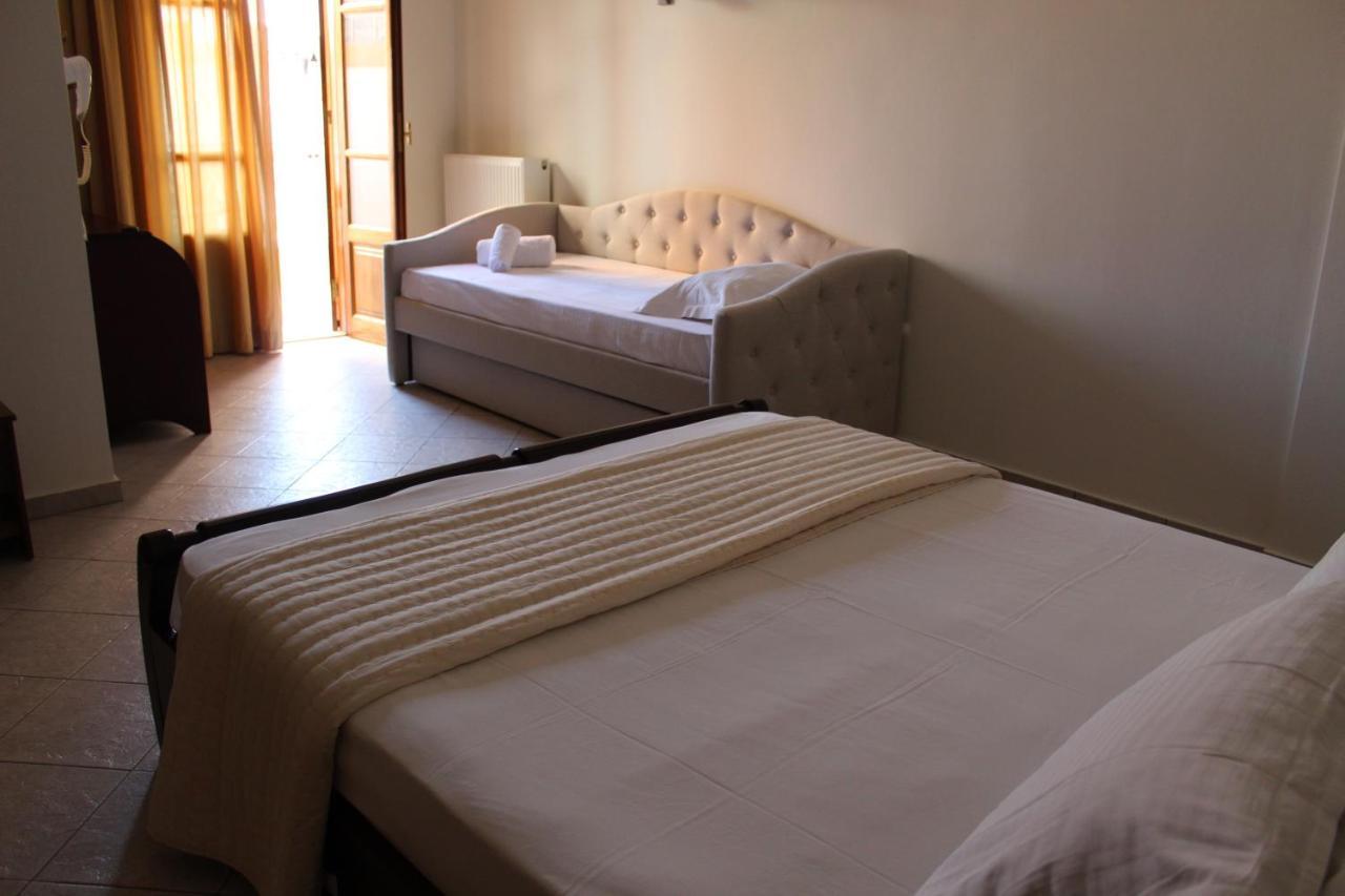 Sofotel Koróni Buitenkant foto