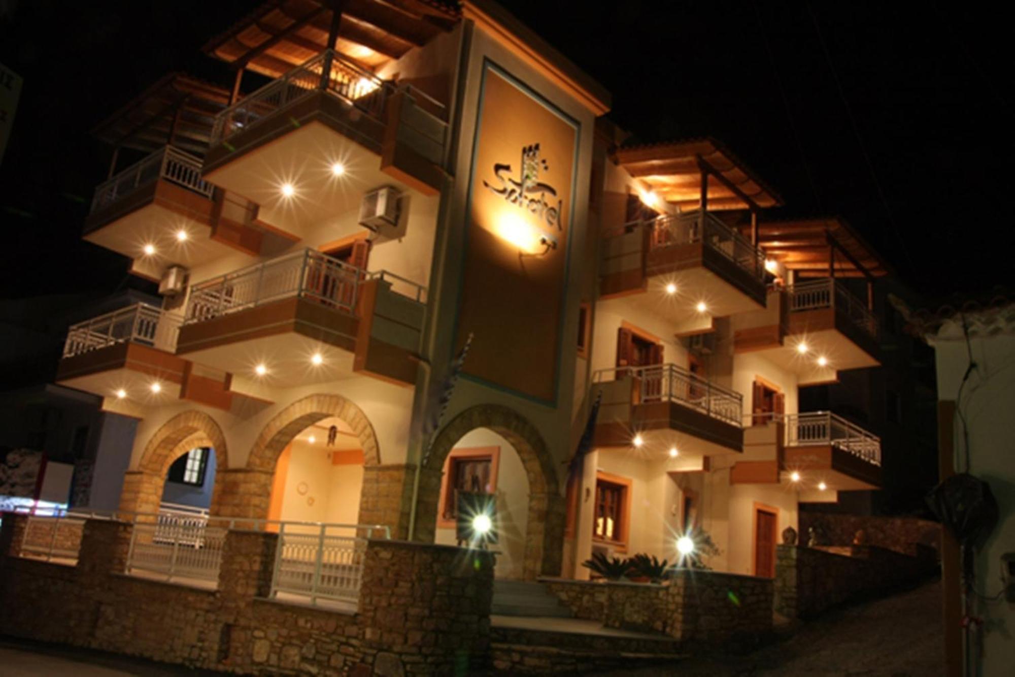Sofotel Koróni Buitenkant foto