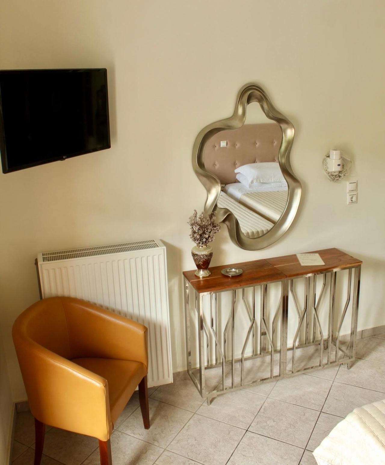 Sofotel Koróni Buitenkant foto