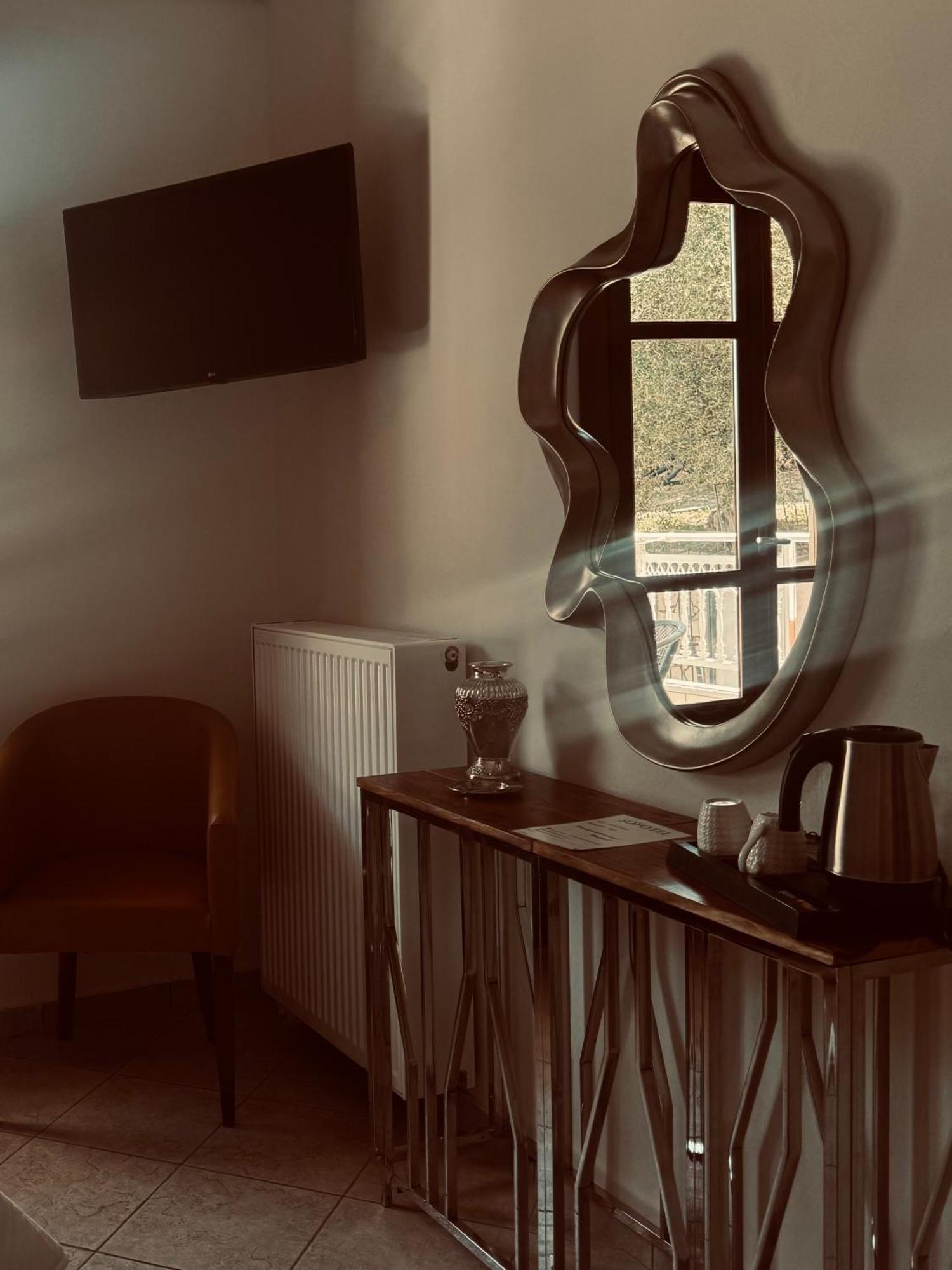 Sofotel Koróni Buitenkant foto